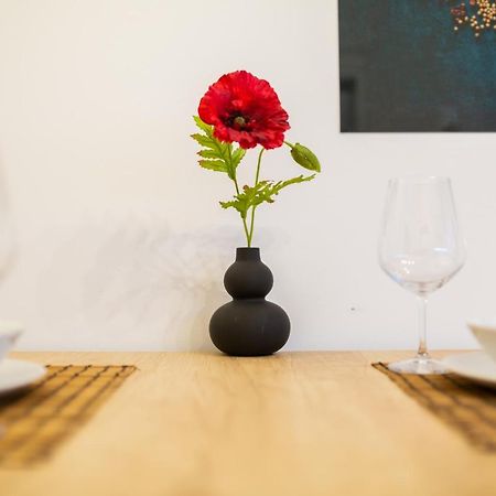 Apartman Kolura Vis Exteriör bild