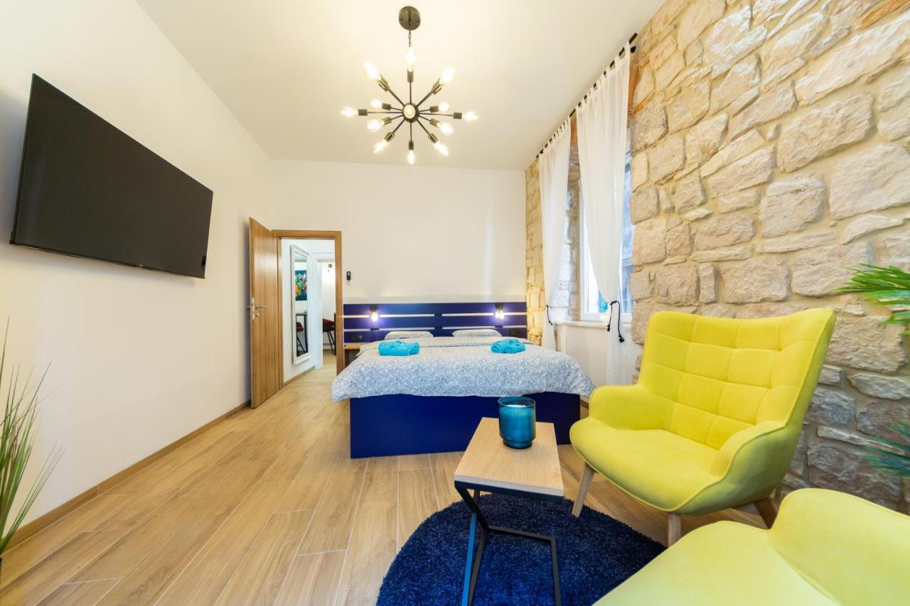 Apartman Kolura Vis Exteriör bild