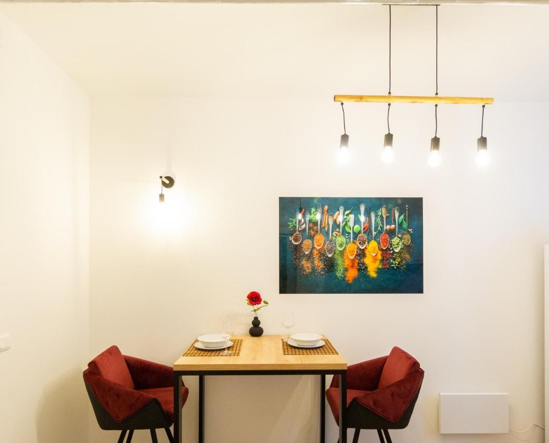 Apartman Kolura Vis Exteriör bild