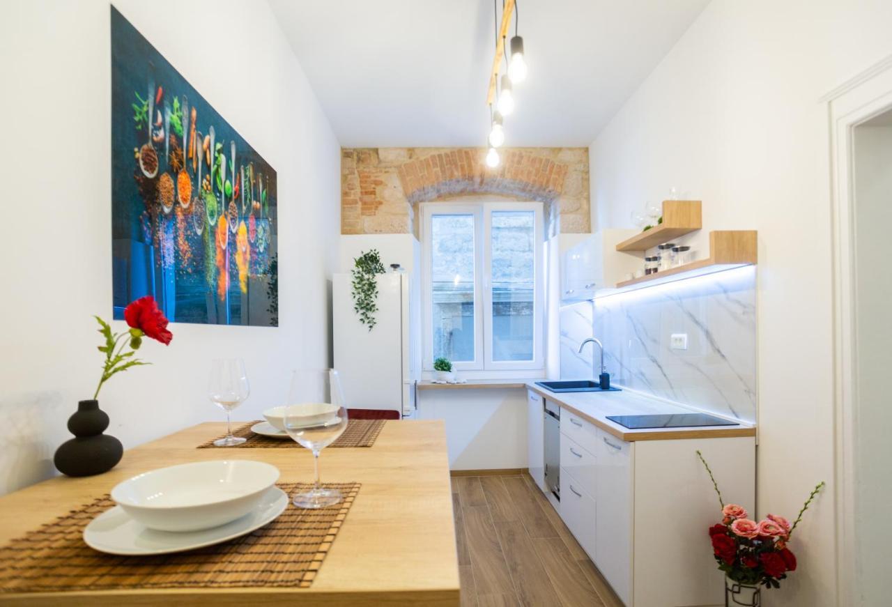 Apartman Kolura Vis Exteriör bild